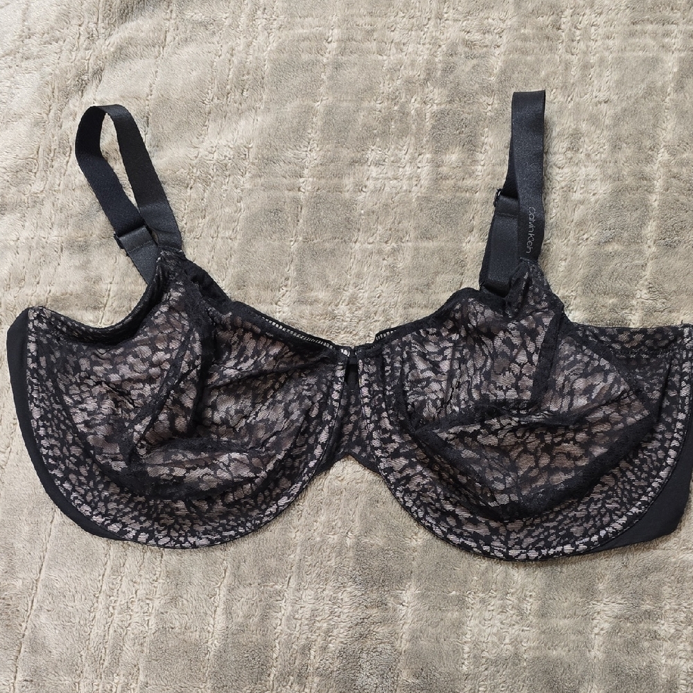 Calvin Klein Collection Black and Gray Lace Bra